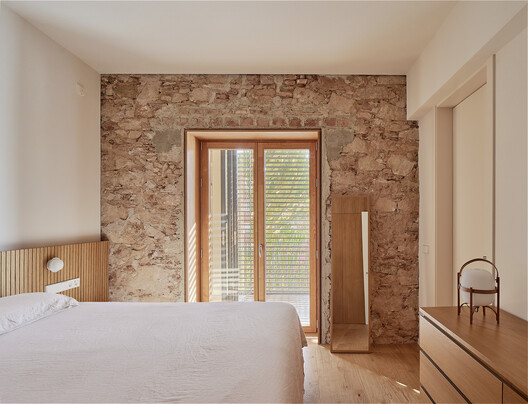 Rehabilitación integral de vivienda en Barcelona / LAOS (Xavier Botet + Albert Saboya) + Laura Bongiovanni  - Imagen 5 de 23