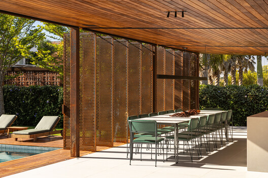 Pavilhão Varanda House / ARQBR Arquitetura e Urbanismo - Image 3 of 45