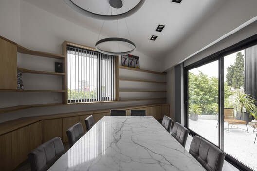 Oficinas en Villa Urquiza / Christian Silva arquitecto - Imagen 26 de 38