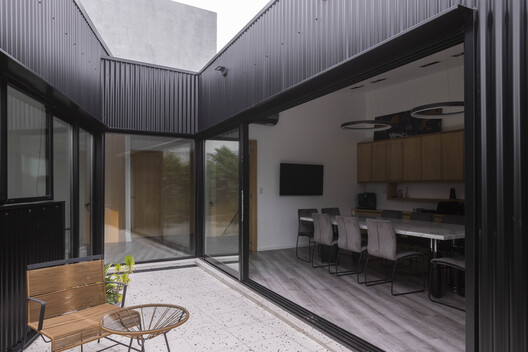 Oficinas en Villa Urquiza / Christian Silva arquitecto - Imagen 9 de 38