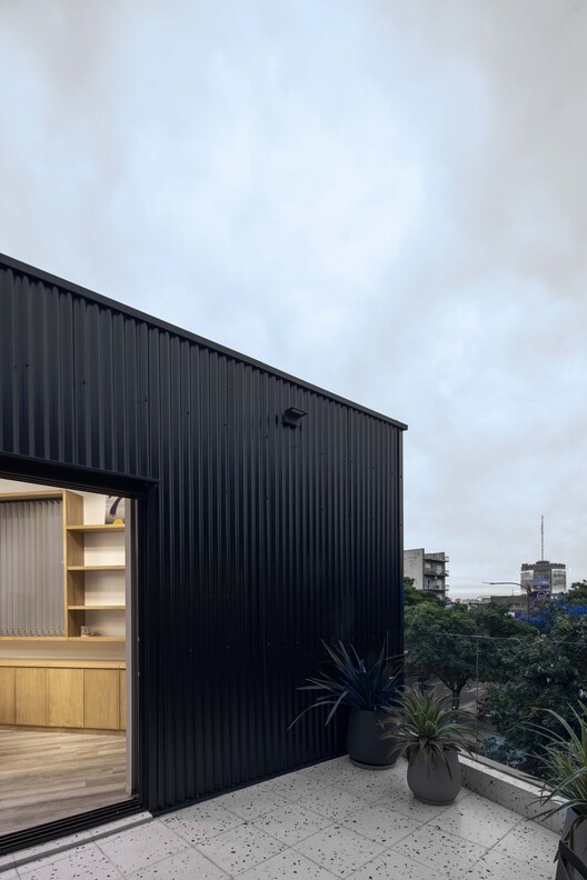 Oficinas en Villa Urquiza / Christian Silva arquitecto - Imagen 24 de 38