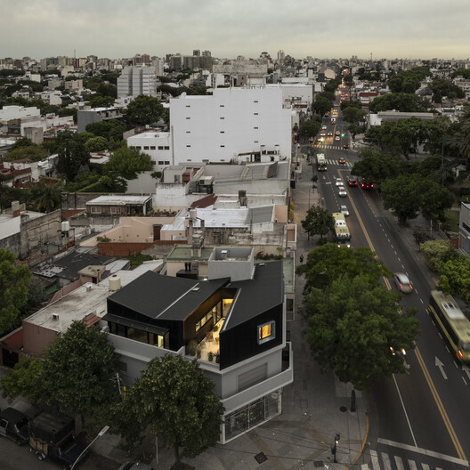 Oficinas en Villa Urquiza / Christian Silva arquitecto - Fotografía exterior