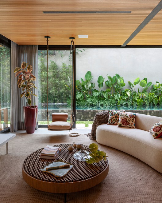 Residência VH / Sandra Sayeg Tranchesi Arquitetura Residência VH / Sandra Sayeg Tranchesi Arquitetura - Imagem 7 de 29