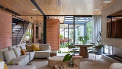 Residência VH / Sandra Sayeg Tranchesi Arquitetura