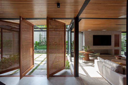 Residência VH / Sandra Sayeg Tranchesi Arquitetura Residência VH / Sandra Sayeg Tranchesi Arquitetura - Imagem 21 de 29