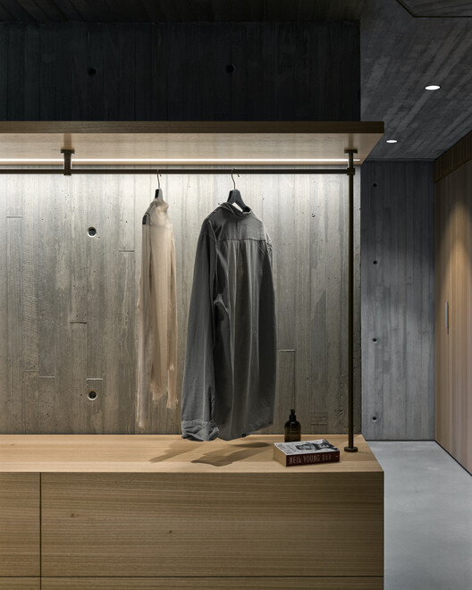 Cake House / Alexander Symes Architect  - Interior Photography, Closet