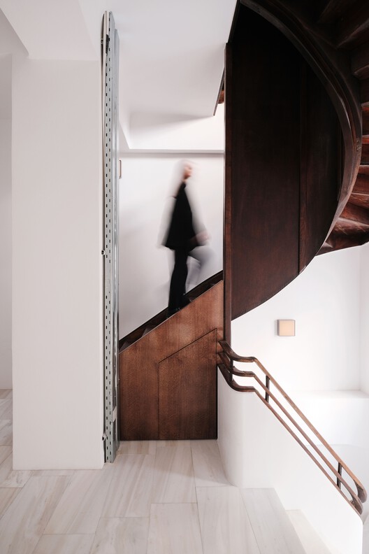 XT97 Modernist Housing / Lara Vartzioti - Image 7 of 24