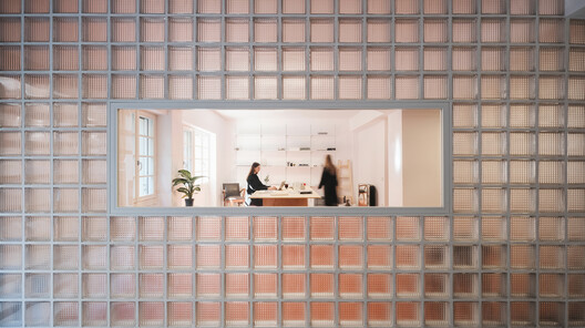 XT97 Modernist Housing / Lara Vartzioti - Image 8 of 24