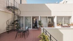 XT97 Modernist Housing / Lara Vartzioti