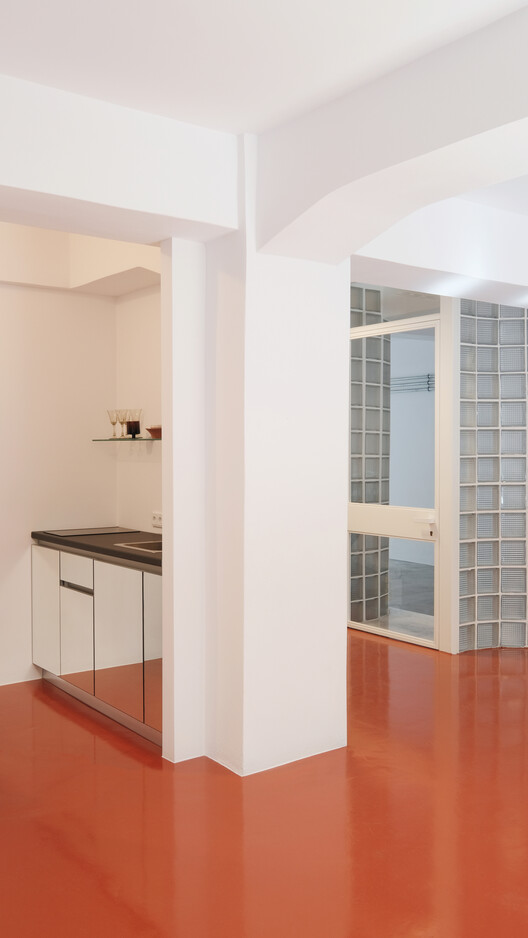 XT97 Modernist Housing / Lara Vartzioti - Image 9 of 24
