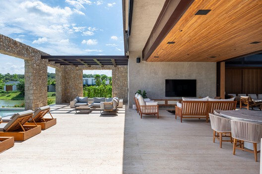 Residência à Beira do Lago / Alexandre Chaguri Arquitetura - Imagem 5 de 43