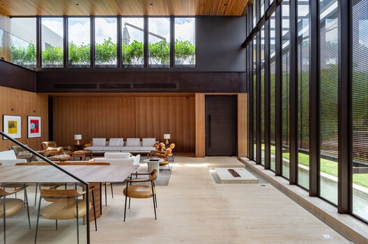 Residência à Beira do Lago / Alexandre Chaguri Arquitetura - Imagem 12 de 43