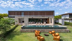 Residência à Beira do Lago / Alexandre Chaguri Arquitetura