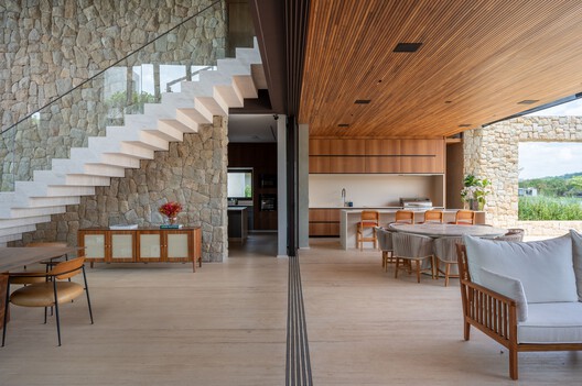 Residência à Beira do Lago / Alexandre Chaguri Arquitetura - Fotografia de Interiores, Madeira