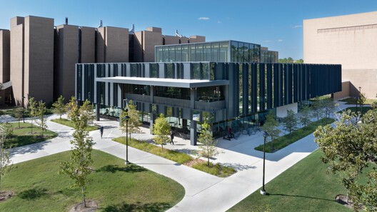Retail, Auxiliary, and Dining (RAD) Center at the University of Houston / Perkins&Will - Image 9 of 20