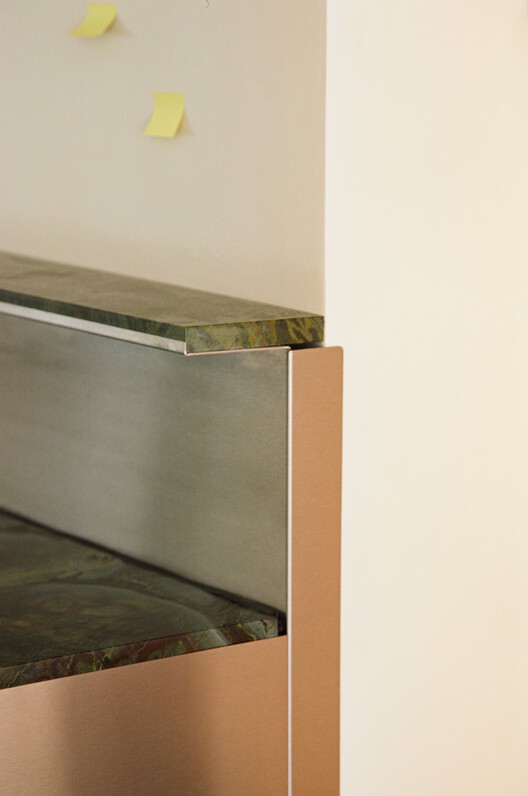 Apartamento III / Luiz Solano - Imagem 12 de 21