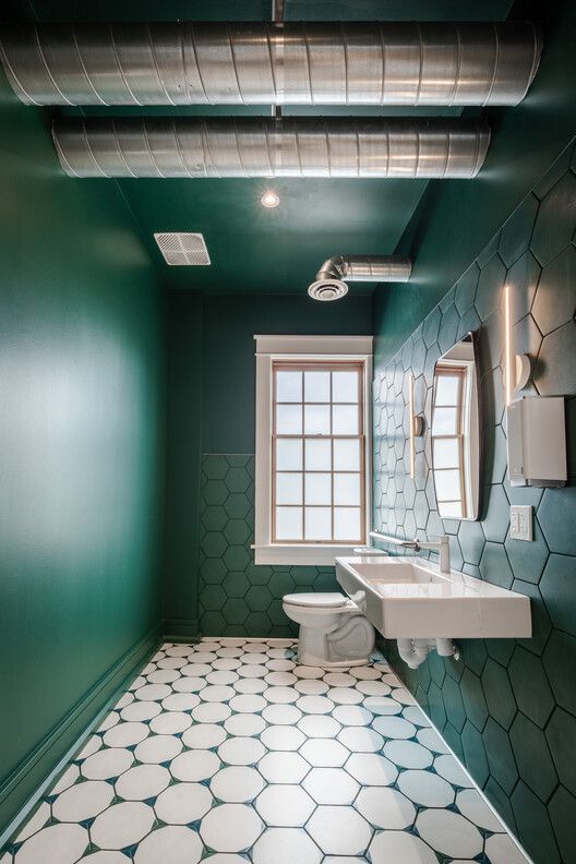 Astroscale US Headquarters / Neoera - Interior Photography, Bathroom, Lighting, Toilet