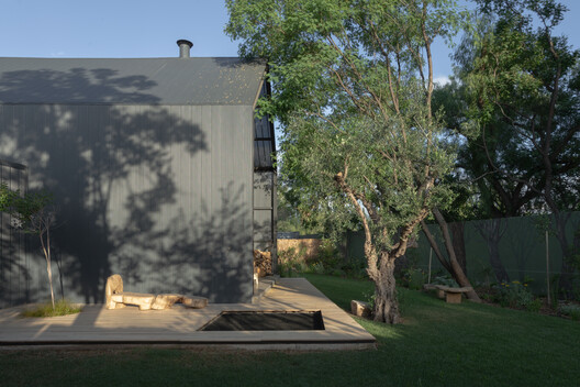 Casa Flecha / Mora Hughes Arquitectos - Fotografía exterior, Jardín