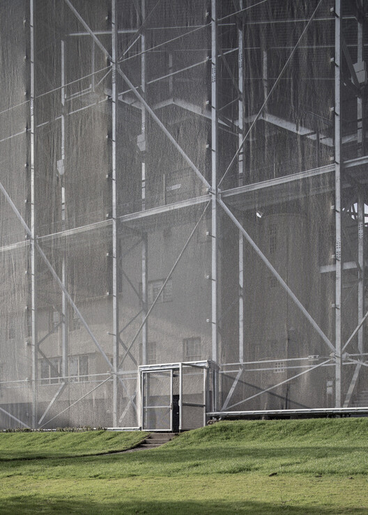 Touching the Past: When Architecture Becomes a Gesture of Continuity - Image 30 of 60