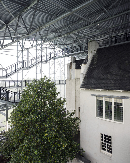 Touching the Past: When Architecture Becomes a Gesture of Continuity - Image 16 of 60
