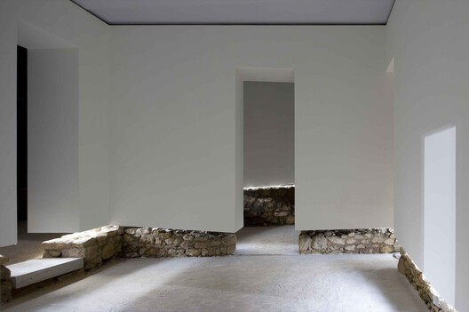 Touching the Past: When Architecture Becomes a Gesture of Continuity - Image 19 of 60