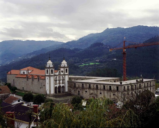 Touching the Past: When Architecture Becomes a Gesture of Continuity - Image 10 of 60