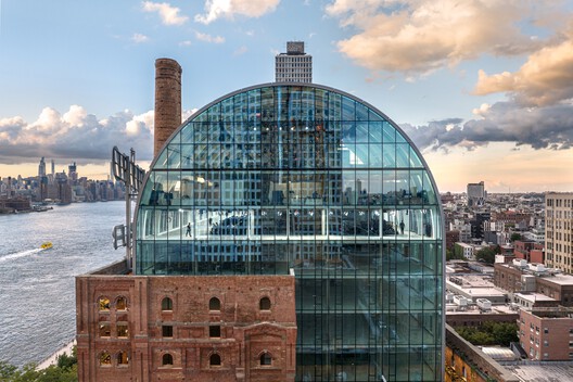 Touching the Past: When Architecture Becomes a Gesture of Continuity - Image 32 of 60