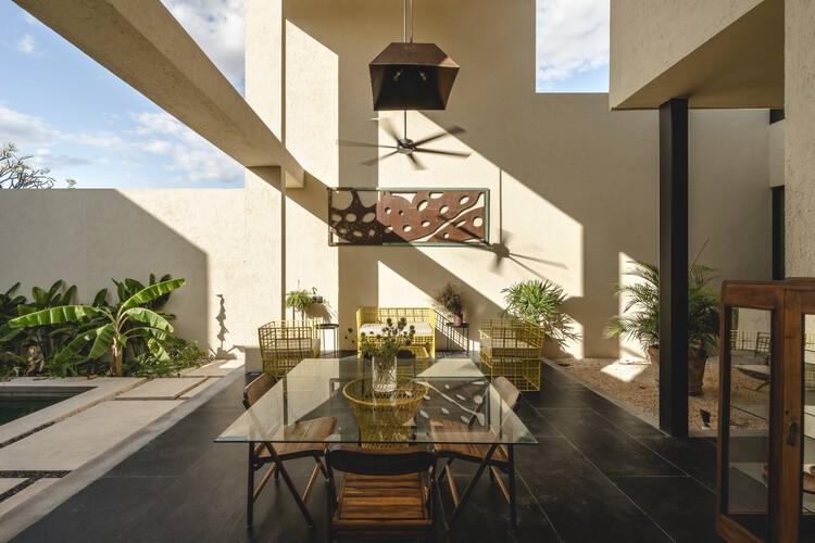 Casa Umbral / Taller Estilo Arquitectura - Imagen 8 de 32