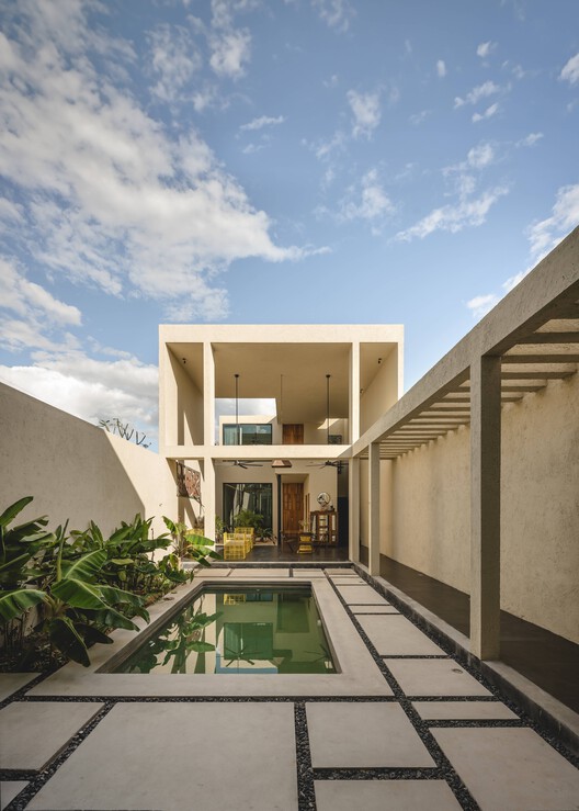 Casa Umbral / Taller Estilo Arquitectura - Imagen 3 de 32
