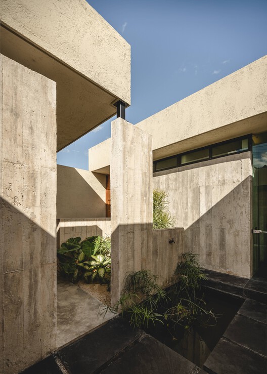 Casa Umbral / Taller Estilo Arquitectura - Imagen 5 de 32