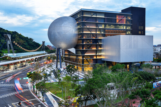 Where Form Speaks Volumes: 7 Buildings to Explore Taiwan's Unique Cultural Architecture - Image 7 of 9