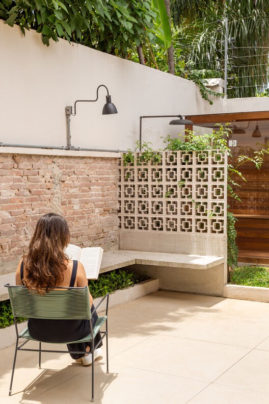 Casa FL / W.Arquitetura - Fotografia de Interiores, Tijolo, Jardim, Aido