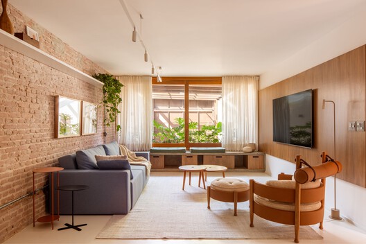 Casa FL / W.Arquitetura - Fotografia de Interiores, Sala de Estar, Sofá, Madeira, Mesa, Iluminação