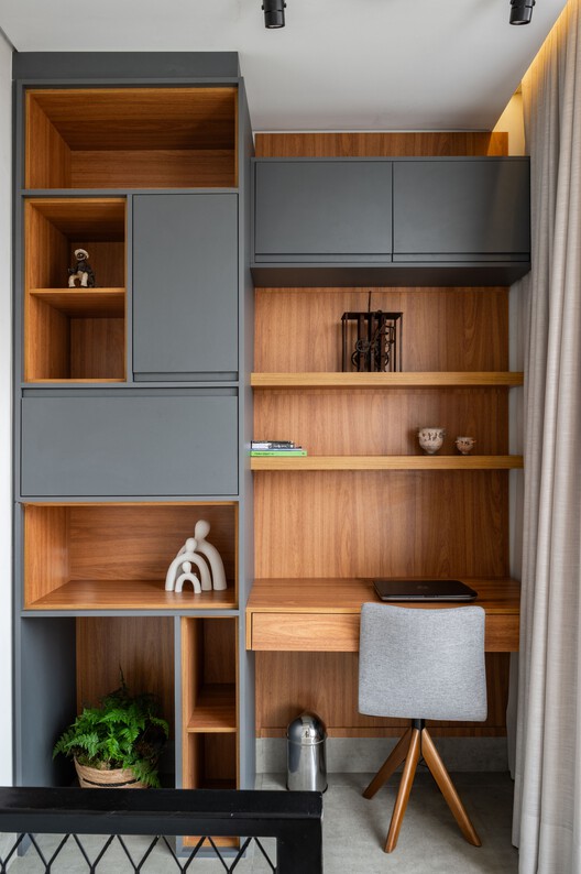 Casa Vila 499 / Vertentes Arquitetura - Fotografia de Interiores, Armário, Prateleira, Iluminação, Cadeira