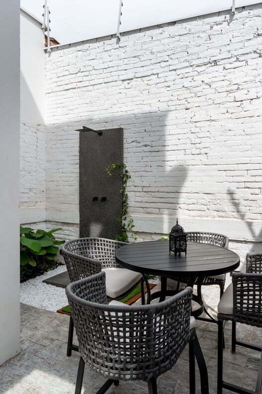 Casa Vila 499 / Vertentes Arquitetura - Cadeira, Mesa