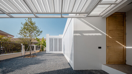 Phimai Residence / Studio Bewell - Interior Photography, Balcony