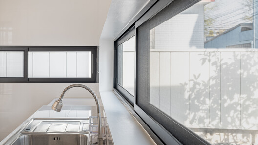 Phimai Residence / Studio Bewell - Interior Photography, Kitchen, Glass