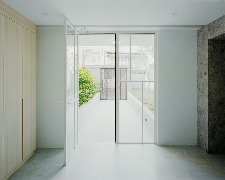 公寓1号 / B+P Architects - 室内图, 门, 玻璃