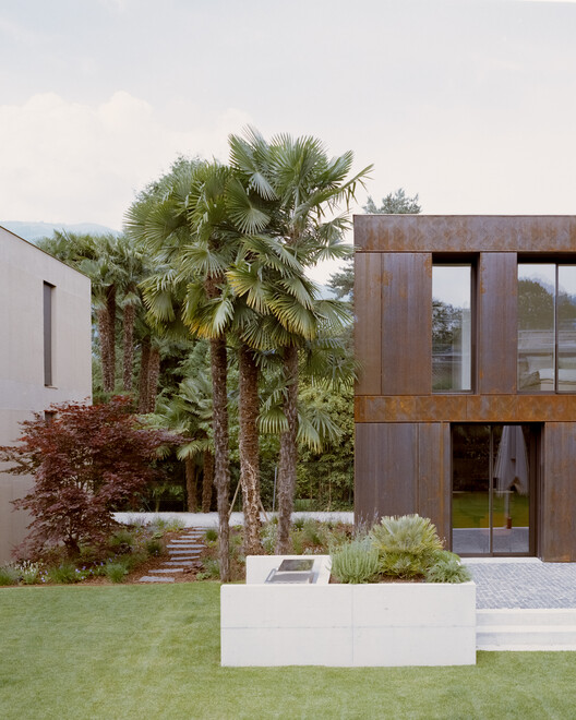 LIH Residence / Atelier Rampazzi - Exterior Photography, Concrete, Garden, Courtyard