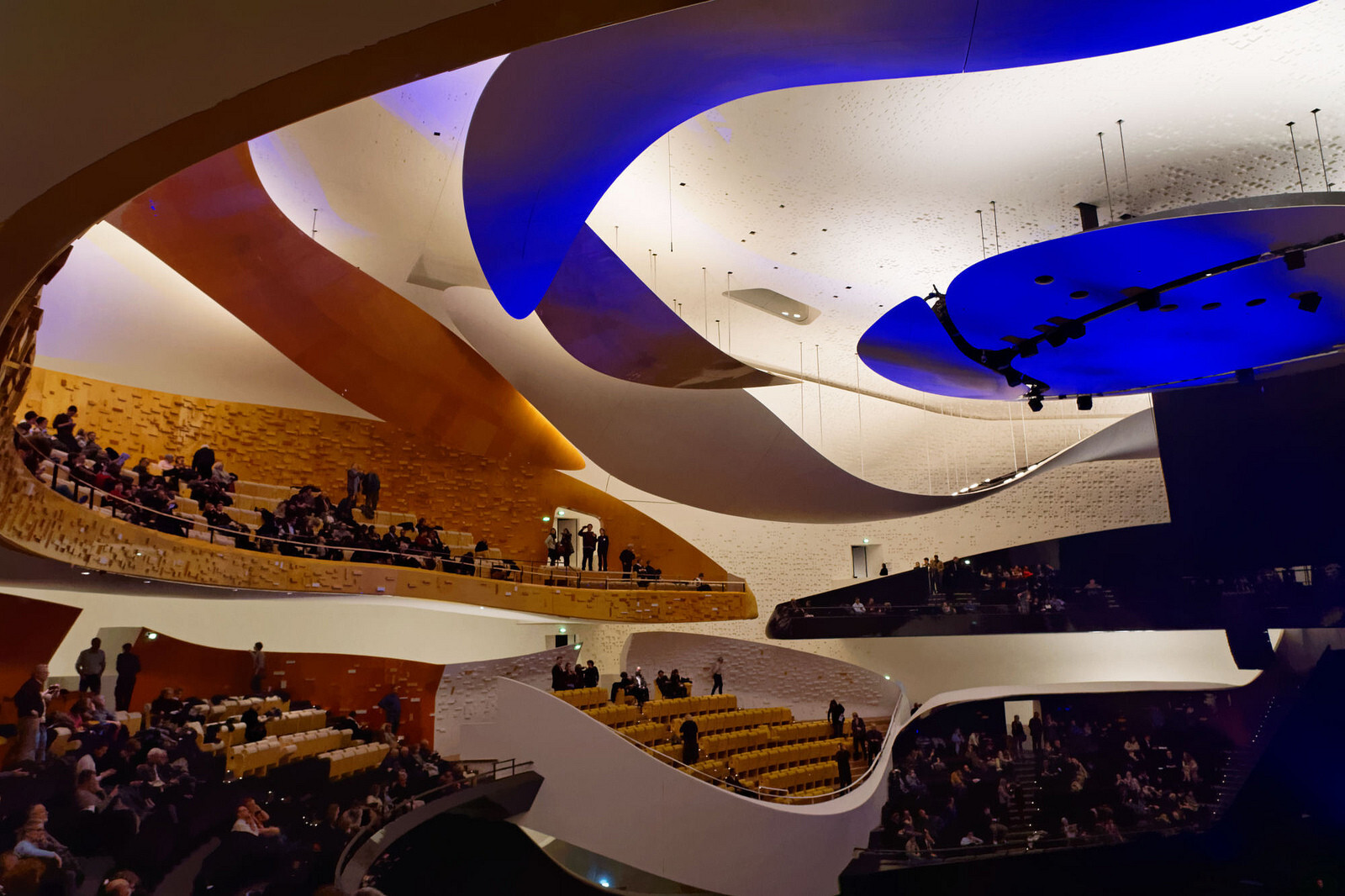 Gallery of Designing for the Performing Arts: Architecture as a Stage ...
