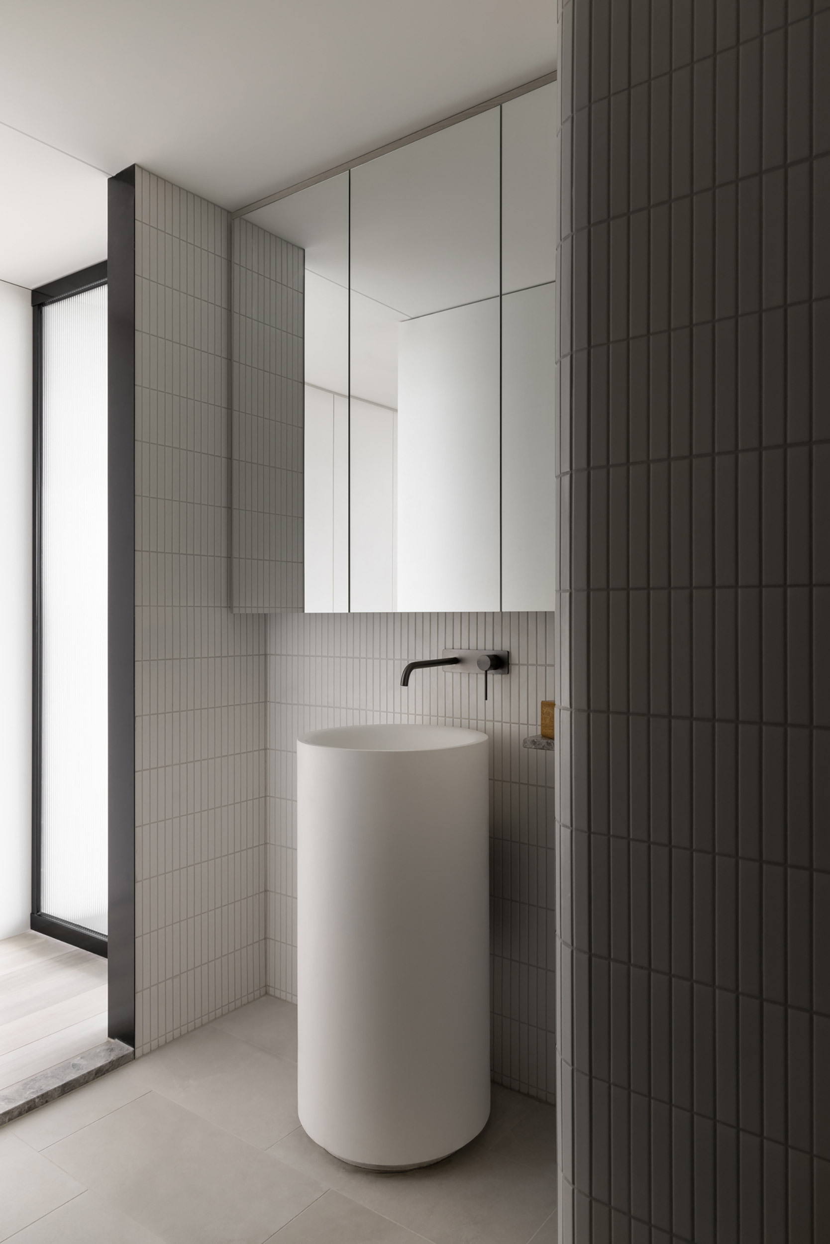 Gallery of Newburgh Light House / Splinter Society - 17