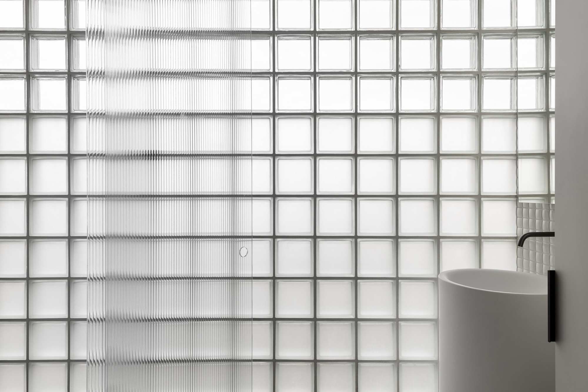 Gallery of Newburgh Light House / Splinter Society - 15