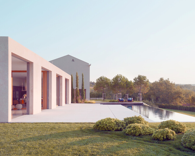 House with Pavilion / Arhitekti Počivašek Petranovič - Image 2 of 22