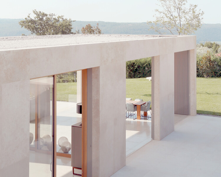 Casa com Pavilhão / Arhitekti Počivašek Petranovič - Imagem 4 de 22