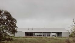 SHED/HOUSE / Side Angle Side