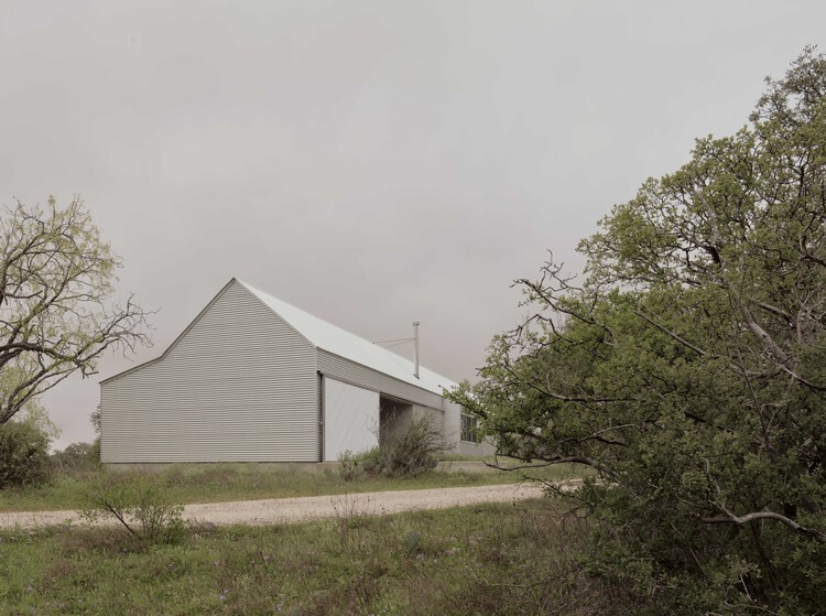 Casa/Galpão / Side Angle Side - Imagem 10 de 22