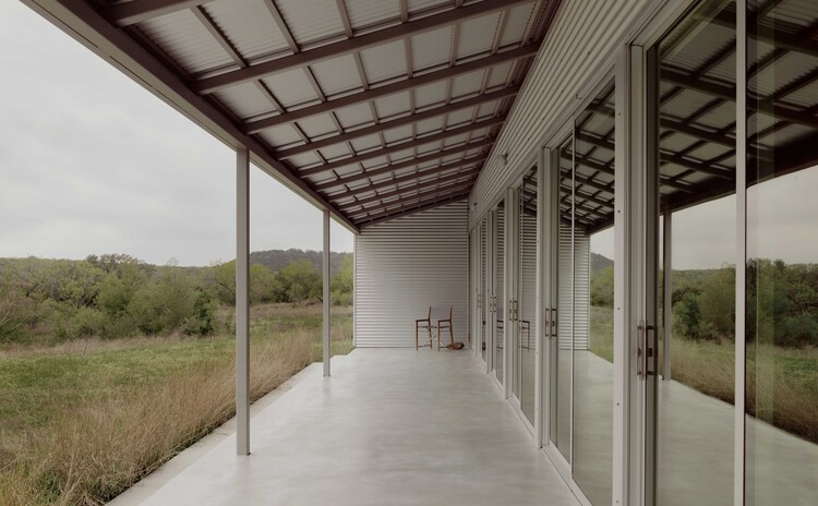 Casa/Galpão / Side Angle Side - Imagem 11 de 22