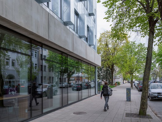 Escola Herojus / Architectural Bureau G.Natkevicius & Partners - Fotografia de Exterior, Vidro, Concreto