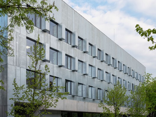 Escola Herojus / Architectural Bureau G.Natkevicius & Partners - Imagem 9 de 31