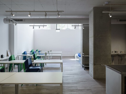 Escola Herojus / Architectural Bureau G.Natkevicius & Partners - Imagem 11 de 31